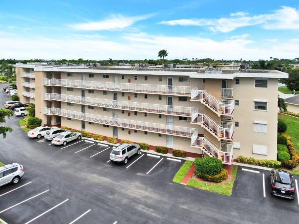 Lake Clarke Gardens, 2728 N Garden Dr N #215, Lake Worth, Florida 33461, image 1
