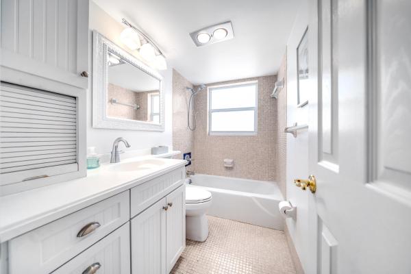 Ports O'Call, 21 Yacht Club Dr #208, North Palm Beach, Florida 33408, image 1