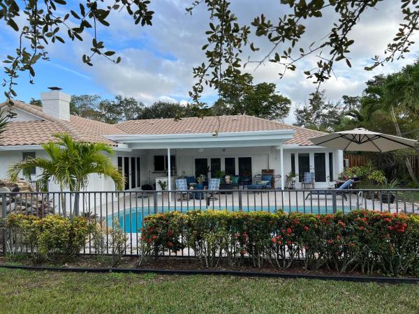 Oakwood, 460 NW 101st Ave, Coral Springs, Florida 33071, image 3