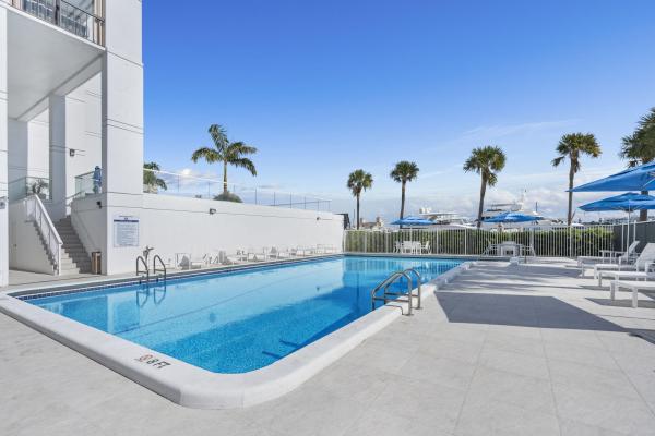 Waterview Towers, 400 N Flagler Dr #PH-C6, West Palm Beach, Florida 33401, image 2
