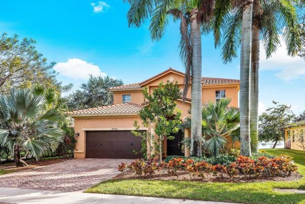Oakmont Estates, 3372 Princeton Dr, Wellington, Florida 33414, image 3