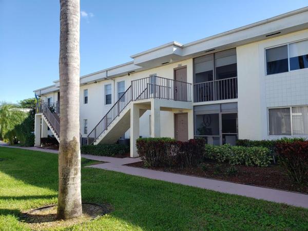 International Club At Villages Of Oriole, 6586 Southurst Ter 206, Delray Beach, Florida 33446, image 1