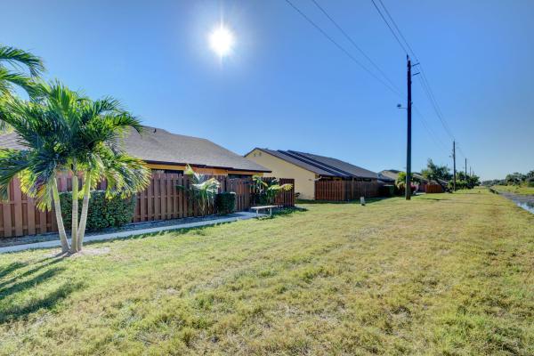 Springdale, 251 Springdale Cir, Palm Springs, Florida 33461, image 3