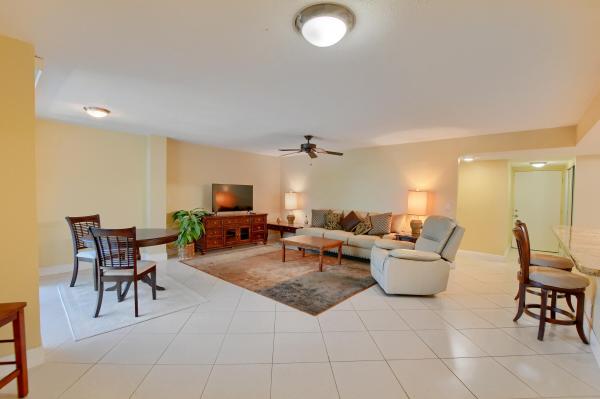 Lavers Resort & Racquet Club, 825 Egret Cir #305, Delray Beach, Florida 33444, image 2
