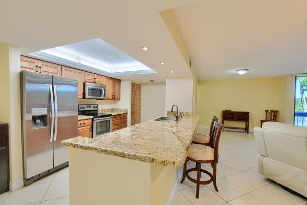 Lavers Resort & Racquet Club, 825 Egret Cir #305, Delray Beach, Florida 33444, image 1