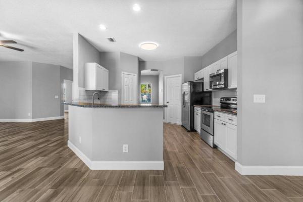 Benton Manor, 1809 N Ave, Fort Pierce, Florida 34950, image 3