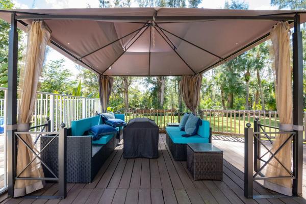 Whippoorwill Lakes, 965 Whippoorwill Row, West Palm Beach, Florida 33411, image 2