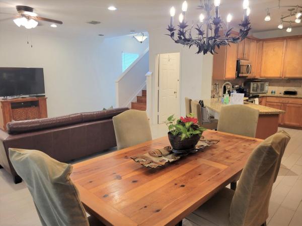 Villa Palma At Northlake, 4600 Thornwood Cir, Palm Beach Gardens, Florida 33418, image 1