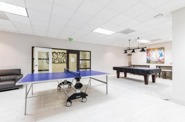 Oceanview A, 19390 Collins Ave #606, Sunny Isles Beach, Florida 33160, image 2