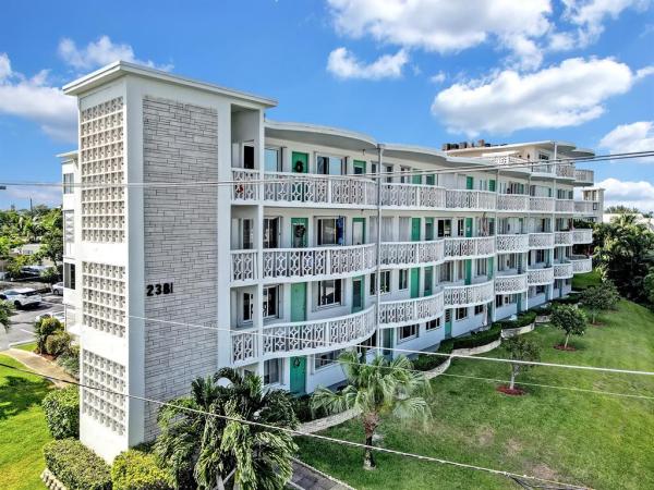 Lakeside Point Gardens, 2381 Sunset Ave #217, Lake Worth Beach, Florida 33461, image 1