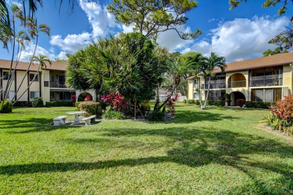 Pine Ridge 4, 5990 Pine Cone Ct #A-1, Greenacres, Florida 33463, image 1