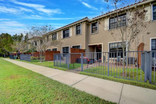 Wellington Parc, 10361 Wellington Parc Dr, Wellington, Florida 33449, image 2
