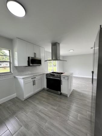 Pinecrest Estates, 3106 Kentucky Ave, Fort Pierce, Florida 34947, image 1