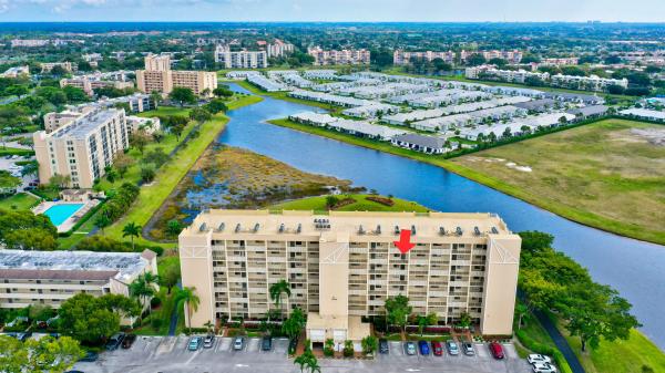 Huntington Lakes 3, 14426 Amberly Ln #706, Delray Beach, Florida 33446, image 2