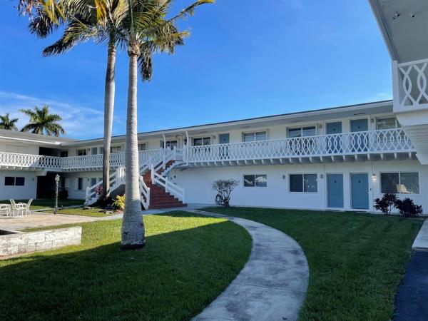 Lynn Mar, 1422 Hayes St #15, Hollywood, Florida 33020, image 1