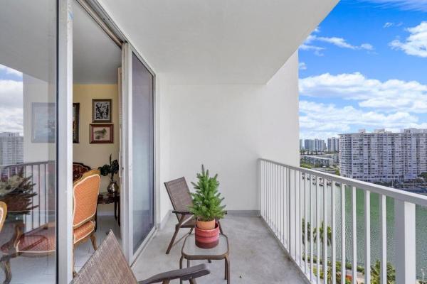 Admirals Port West, 2801 NE 183rd St #1607W, Aventura, Florida 33160, image 1