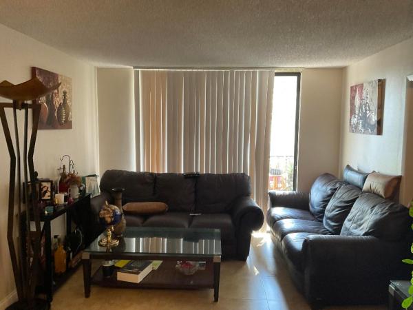 Bella Lago Vista At Clear Lake Club, 724 Executive Center Dr #36, West Palm Beach, Florida 33401, image 2