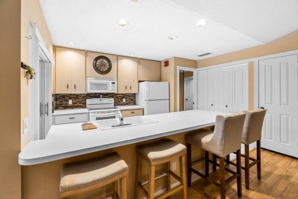 Sun Terrace At Lake Catherine, 1602 Springdale Ct, Palm Beach Gardens, Florida 33403, image 3