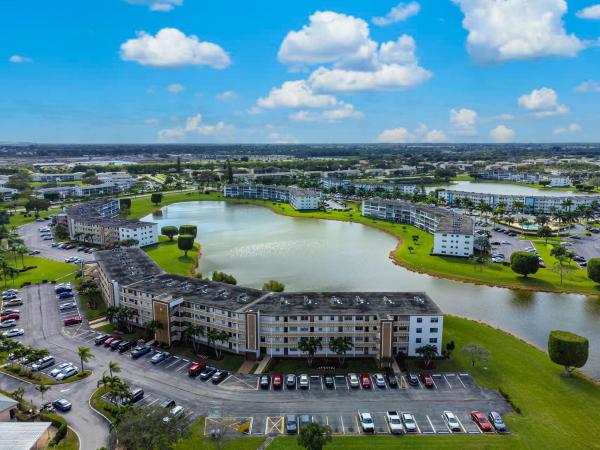 Guildford At Century Village, 3066 Guildford D, Boca Raton, Florida 33434, image 1
