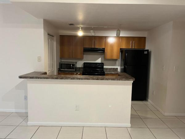 Poinciana Place, 5920 W Sample Rd #207, Coral Springs, Florida 33067, image 1