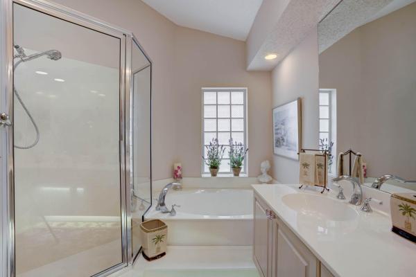 Villa D'Este, 48 Via Del Corso, Palm Beach Gardens, Florida 33418, image 2