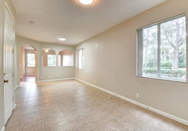 Coventry Townhomes, 4395 Coventry Pointe Way, Lake Worth, Florida 33461, image 2