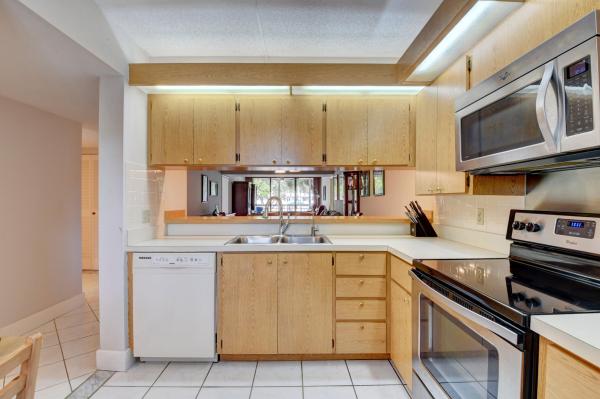 Whitehall At Camino Real, 6193 Balboa Cir #201, Boca Raton, Florida 33433, image 2