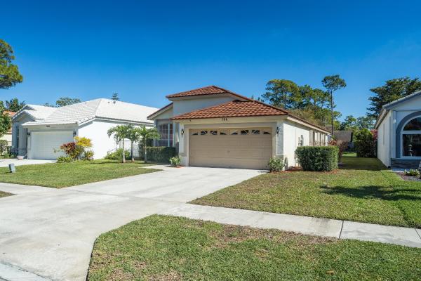 Monterey On The Lake, 704 Lake Wellington Dr, Wellington, Florida 33414, image 3