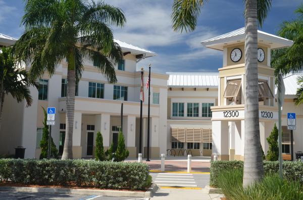 Monterey On The Lake, 704 Lake Wellington Dr, Wellington, Florida 33414, image 2