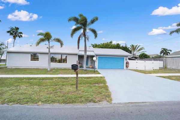 Lake Boynton Estates, 215 SW 8th St, Boynton Beach, Florida 33426, image 1