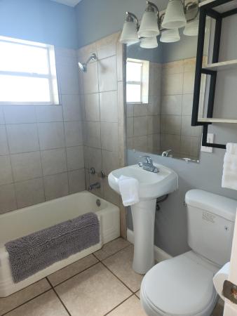 San Castle, 190 Hibiscus Tree Dr, Lake Worth, Florida 33462, image 1
