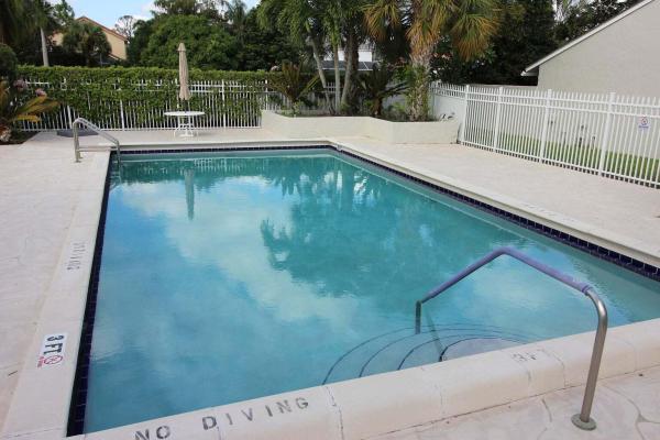 Hidden Landing, 12734 Spinnaker Ln, Wellington, Florida 33414, image 2