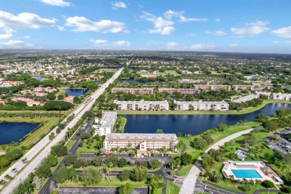Huntington Lakes 5, 7351 Kinghurst Dr #304, Delray Beach, Florida 33446, image 1