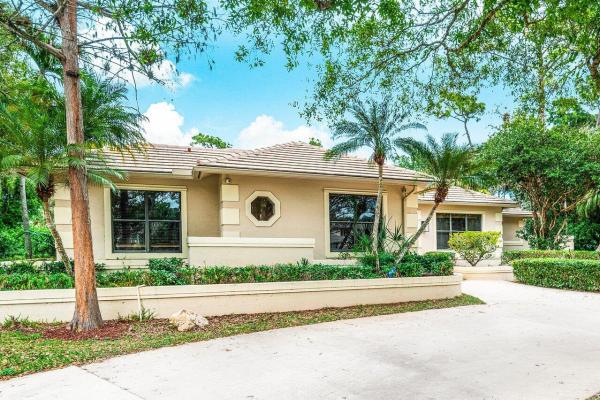 Paddock Park 1 Of Wellington, 14129 Greentree Trl, Wellington, Florida 33414, image 1