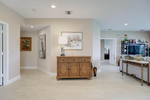 Legends, 125 Legendary Cir, Palm Beach Gardens, Florida 33418, image 1