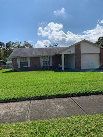 Executive Estates, 717 Holly Ave, Fort Pierce, Florida 34982, image 2