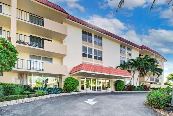 Boca View, 1000 Spanish River Rd #4r, Boca Raton, Florida 33432, image 1