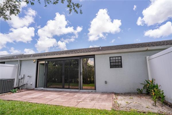 The Arbours Of The Palm Beaches, 2640 Gately Dr W #803, West Palm Beach, Florida 33415, image 2