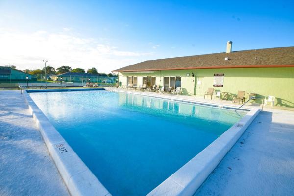 The Savannahs, 1706 Lakefront Blvd #D, Fort Pierce, Florida 34982, image 1
