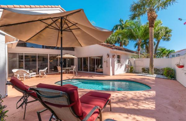 Candlewood, 17661 Candlewood Ter, Boca Raton, Florida 33487, image 2