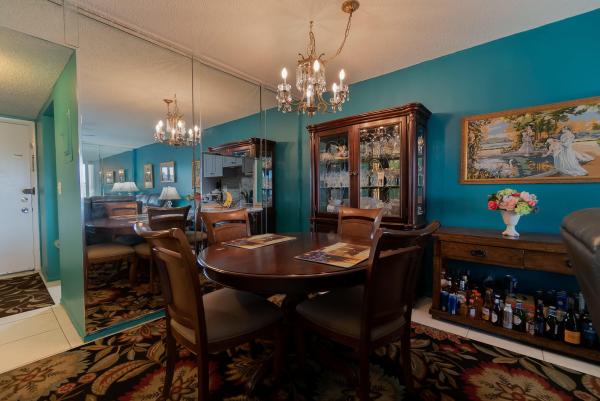 Golden Lakes Village, 142 Lake Carol Dr, West Palm Beach, Florida 33411, image 1