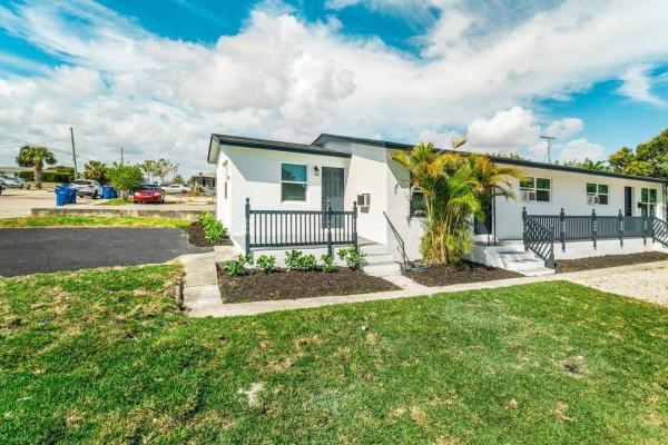 Riviera Beach No HOA, 1122 W 28th St #1, Riviera Beach, Florida 33404, image 2