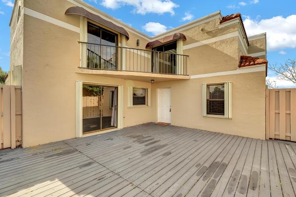Chateau Wood, 4065 Village Dr #B, Delray Beach, Florida 33445, image 1