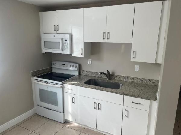 916 4th St, West Palm Beach, Florida 33401, image 1