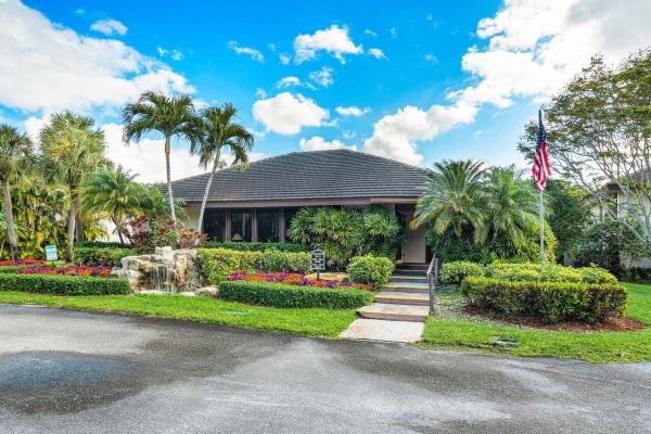 Boca Ridge Garden Villas, 9346 Sabal Ridge Cir #B, Boca Raton, Florida 33428, image 2
