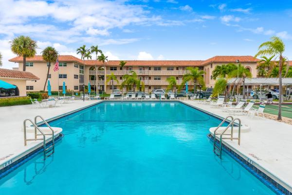 Boca Verde East, 400 NE 20th St #D307, Boca Raton, Florida 33431, image 2