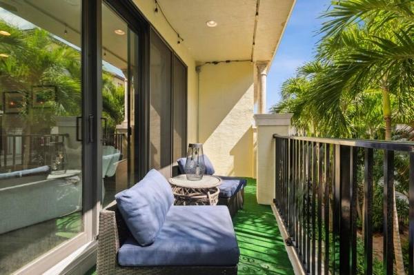Casa Del Mar, 614 Windward Cir N, Boynton Beach, Florida 33435, image 1