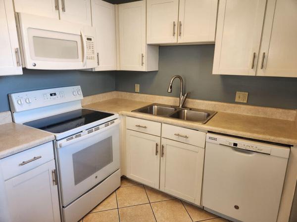 Vista St Lucie, 19 Lake Vista Trl #105, Port St. Lucie, Florida 34952, image 2