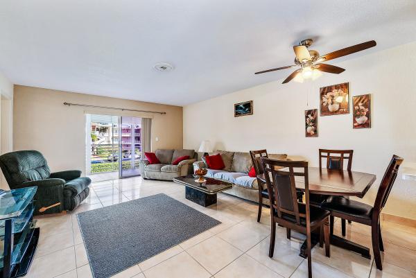 Lake Clarke Gardens, 2811 S Garden Dr S #203, Lake Worth, Florida 33461, image 2