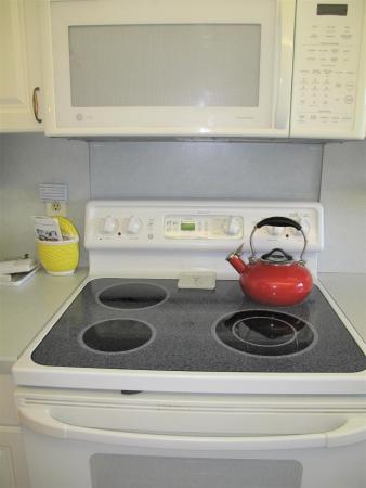 High Point Of Delray 3, 780 High Point Dr E C, Delray Beach, Florida 33445, image 1